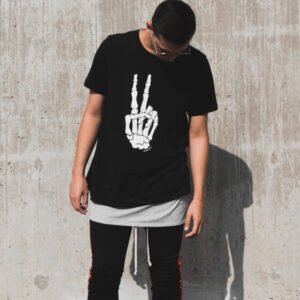 Trendy T-shirt with skull pattern